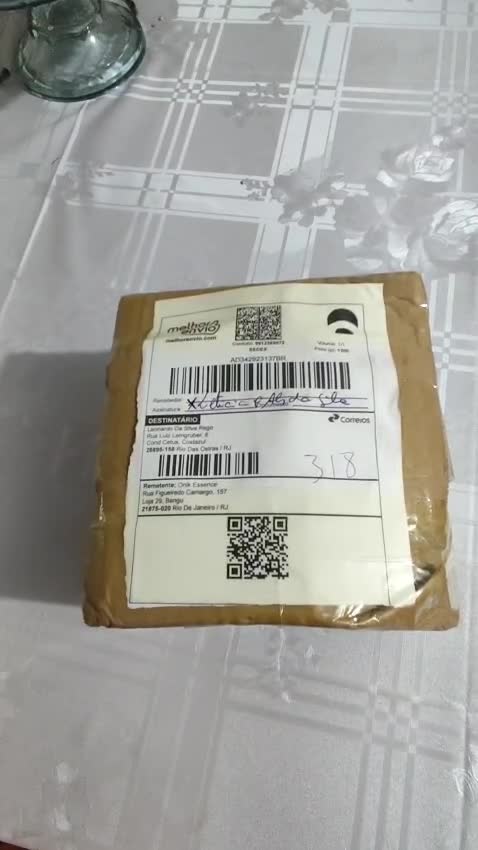 Cliente ONIK recebendo o relógio — 03
